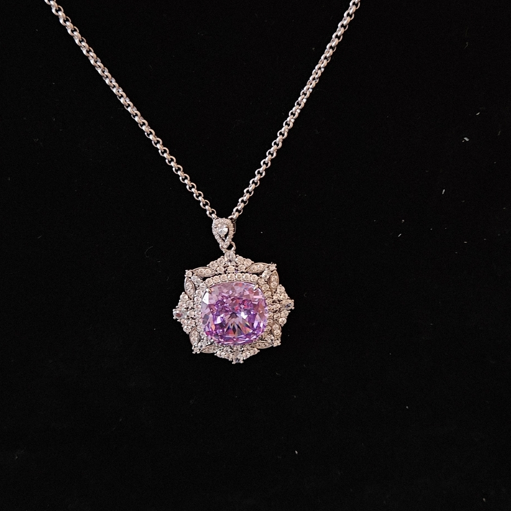 Elegant Silver and Purple Pendant Necklace